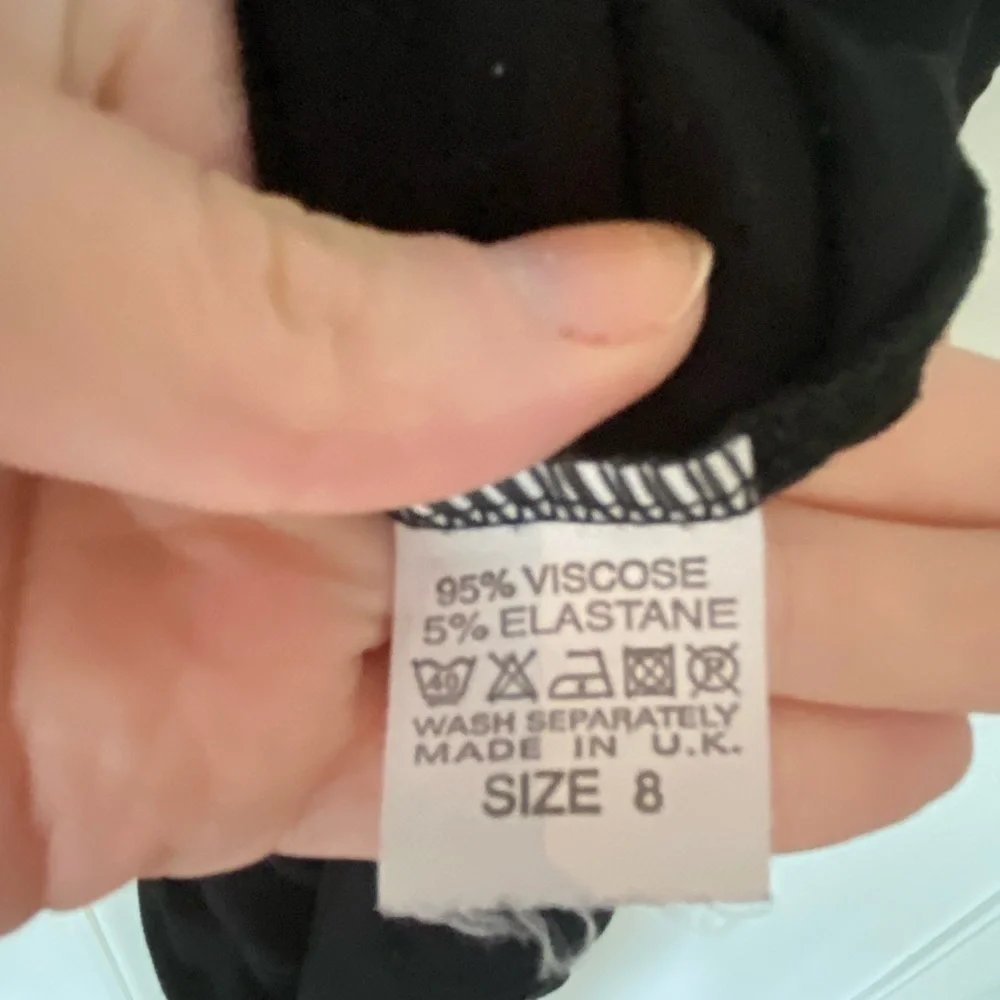 Missguided Super Soft Basic Round Neck Little Black Dress LBD - Picture 6 of 6